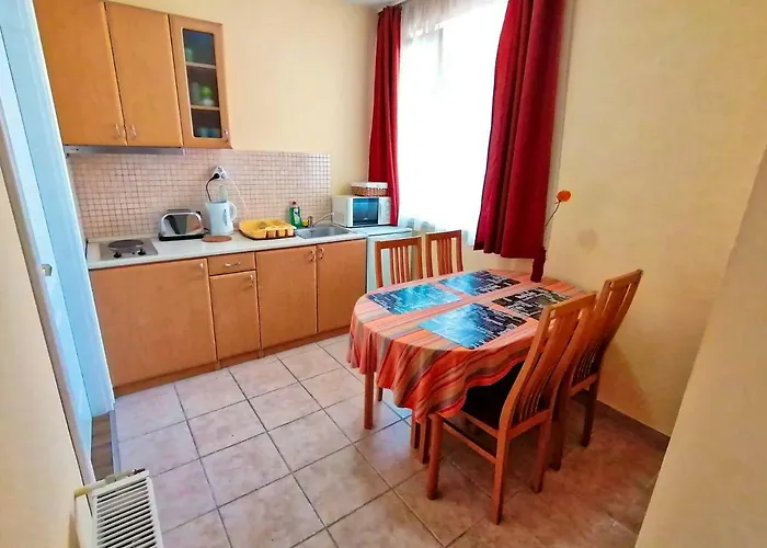 Apartment Aida *