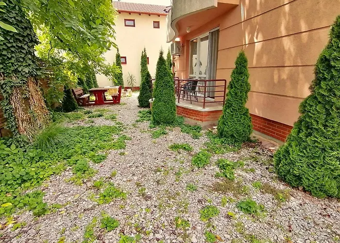 Apartment Aida *