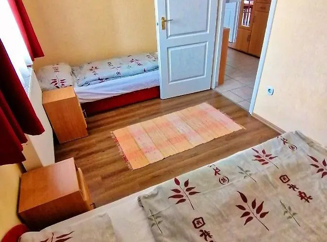 Apartment Aida *