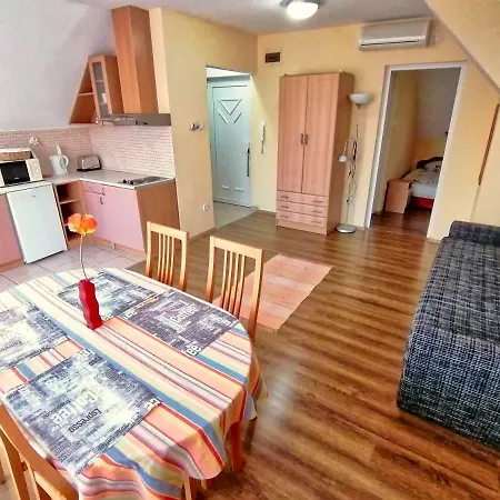 Apartment Aida Apartman